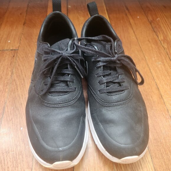 Black Nike Air Max Leather Sneaker - Picture 1 of 3